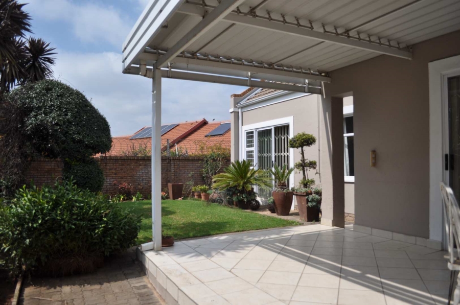 2 Bedroom Property for Sale in Willow Park Gauteng