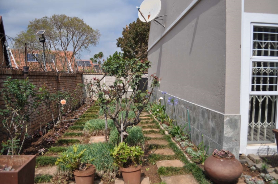 2 Bedroom Property for Sale in Willow Park Gauteng