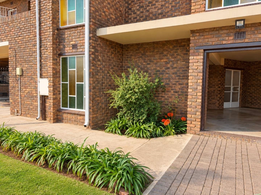 To Let 2 Bedroom Property for Rent in Horizon View Gauteng