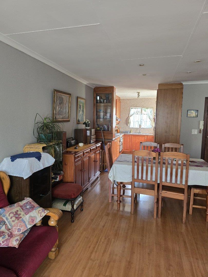 2 Bedroom Property for Sale in Albertsdal Gauteng