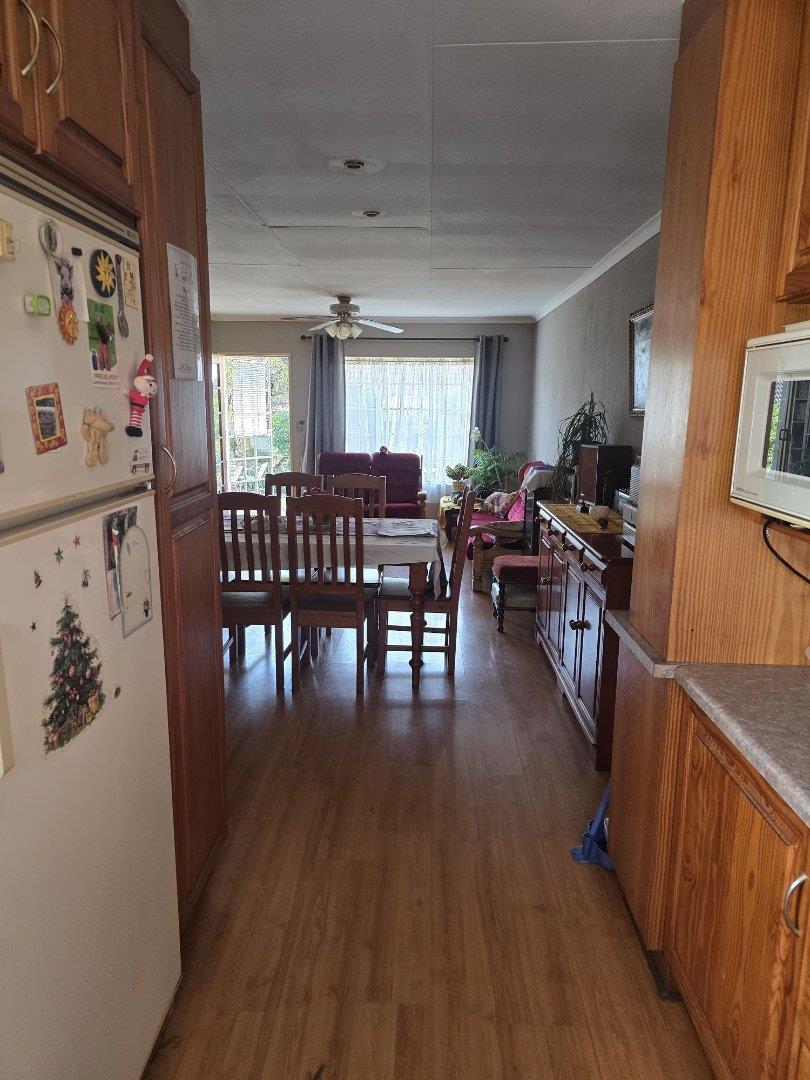 2 Bedroom Property for Sale in Albertsdal Gauteng