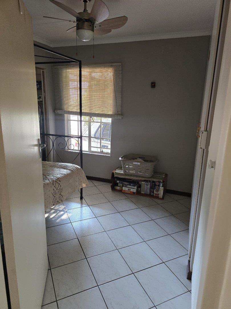 2 Bedroom Property for Sale in Albertsdal Gauteng
