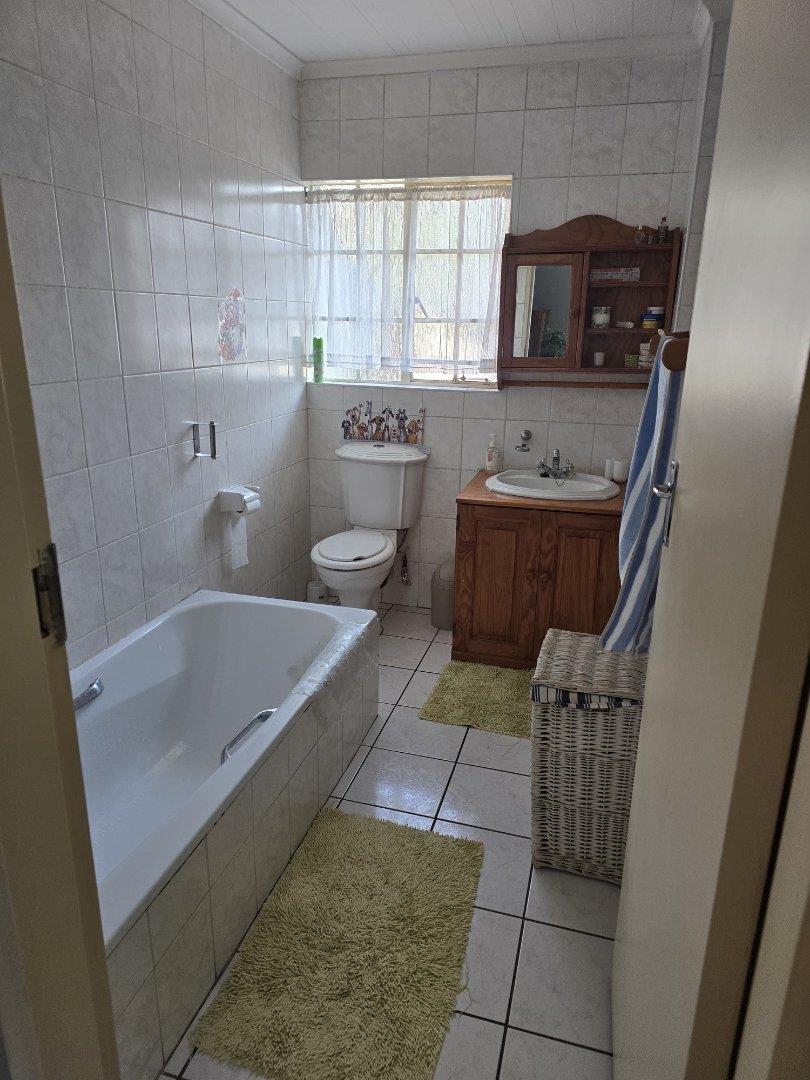 2 Bedroom Property for Sale in Albertsdal Gauteng