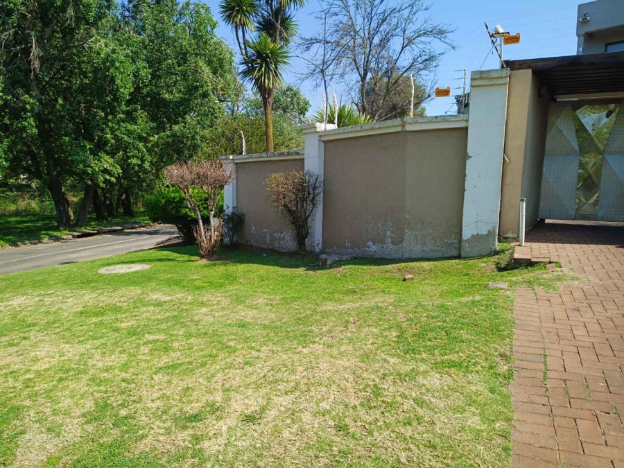3 Bedroom Property for Sale in Mondeor Gauteng