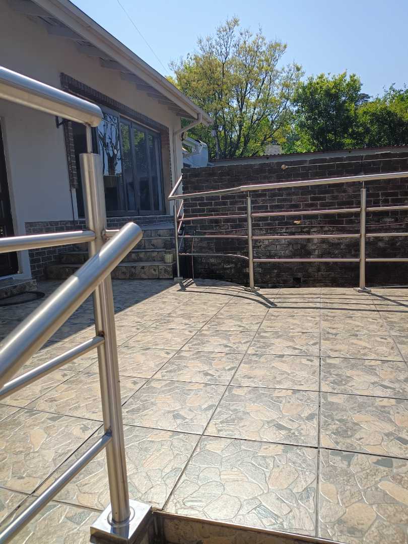 3 Bedroom Property for Sale in Mondeor Gauteng
