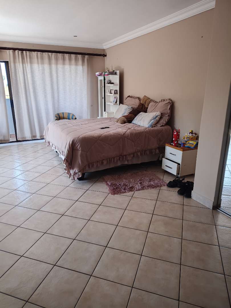 3 Bedroom Property for Sale in Mondeor Gauteng