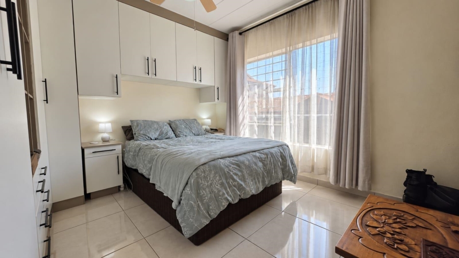 2 Bedroom Property for Sale in New Redruth Gauteng