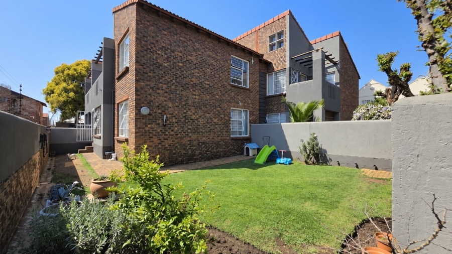 2 Bedroom Property for Sale in New Redruth Gauteng
