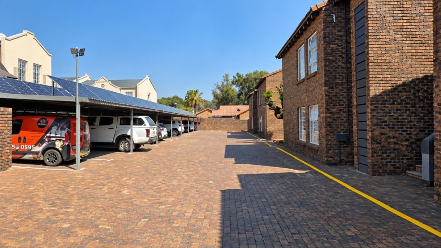 2 Bedroom Property for Sale in New Redruth Gauteng