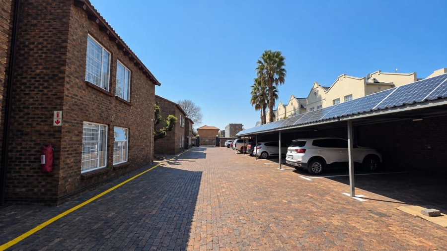 2 Bedroom Property for Sale in New Redruth Gauteng