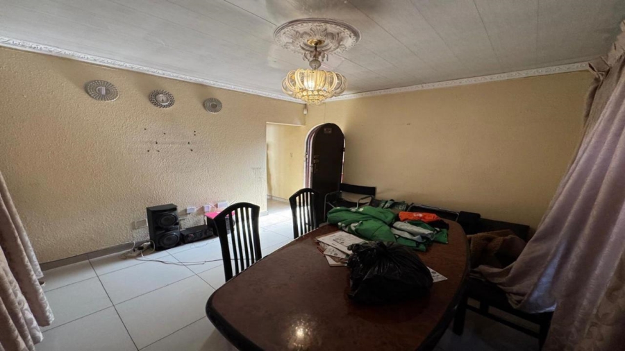 3 Bedroom Property for Sale in Protea North Gauteng