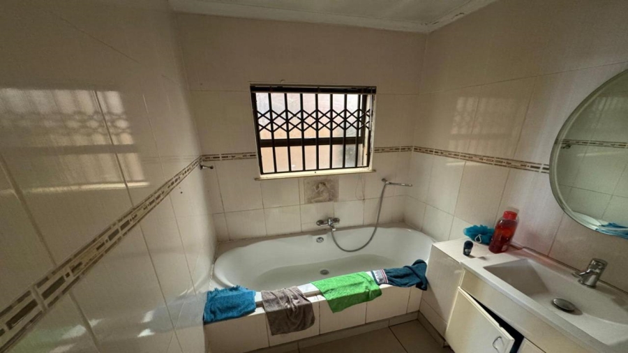 3 Bedroom Property for Sale in Protea North Gauteng