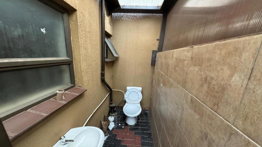 3 Bedroom Property for Sale in Protea North Gauteng
