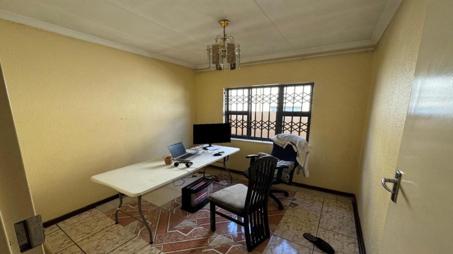 3 Bedroom Property for Sale in Protea North Gauteng