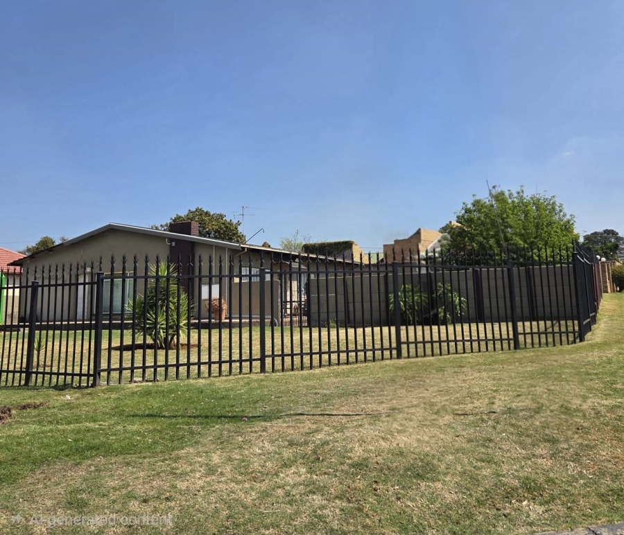 4 Bedroom Property for Sale in Tulisa Park Gauteng
