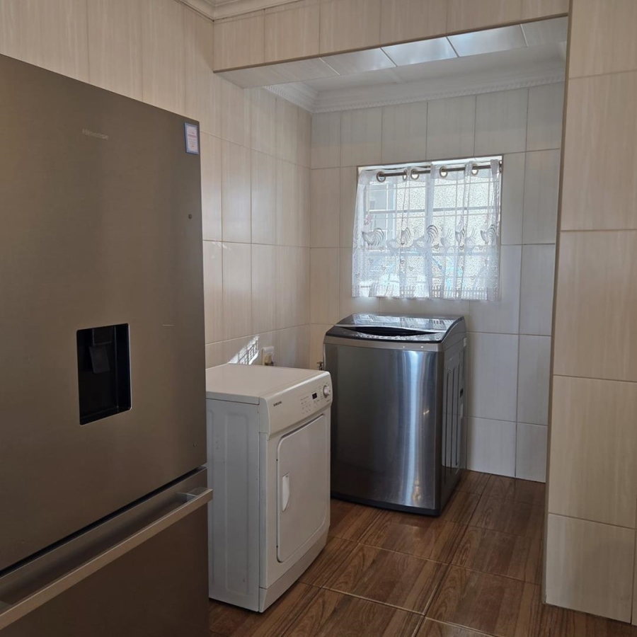4 Bedroom Property for Sale in Tulisa Park Gauteng
