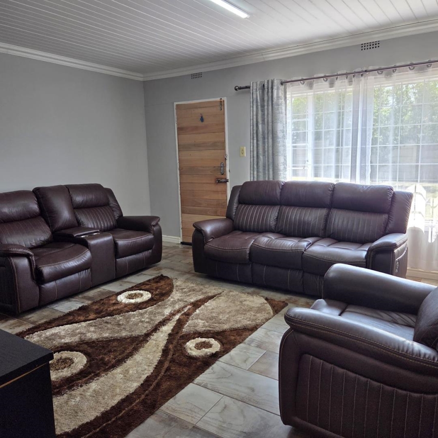 4 Bedroom Property for Sale in Tulisa Park Gauteng