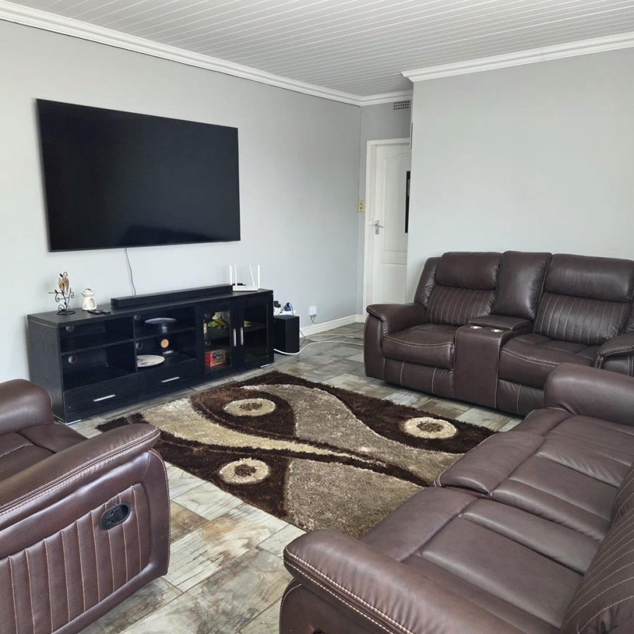 4 Bedroom Property for Sale in Tulisa Park Gauteng