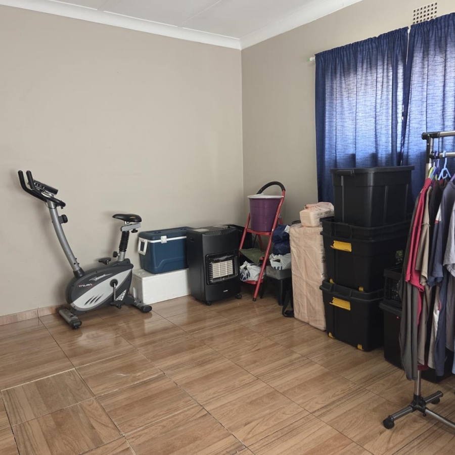 4 Bedroom Property for Sale in Tulisa Park Gauteng