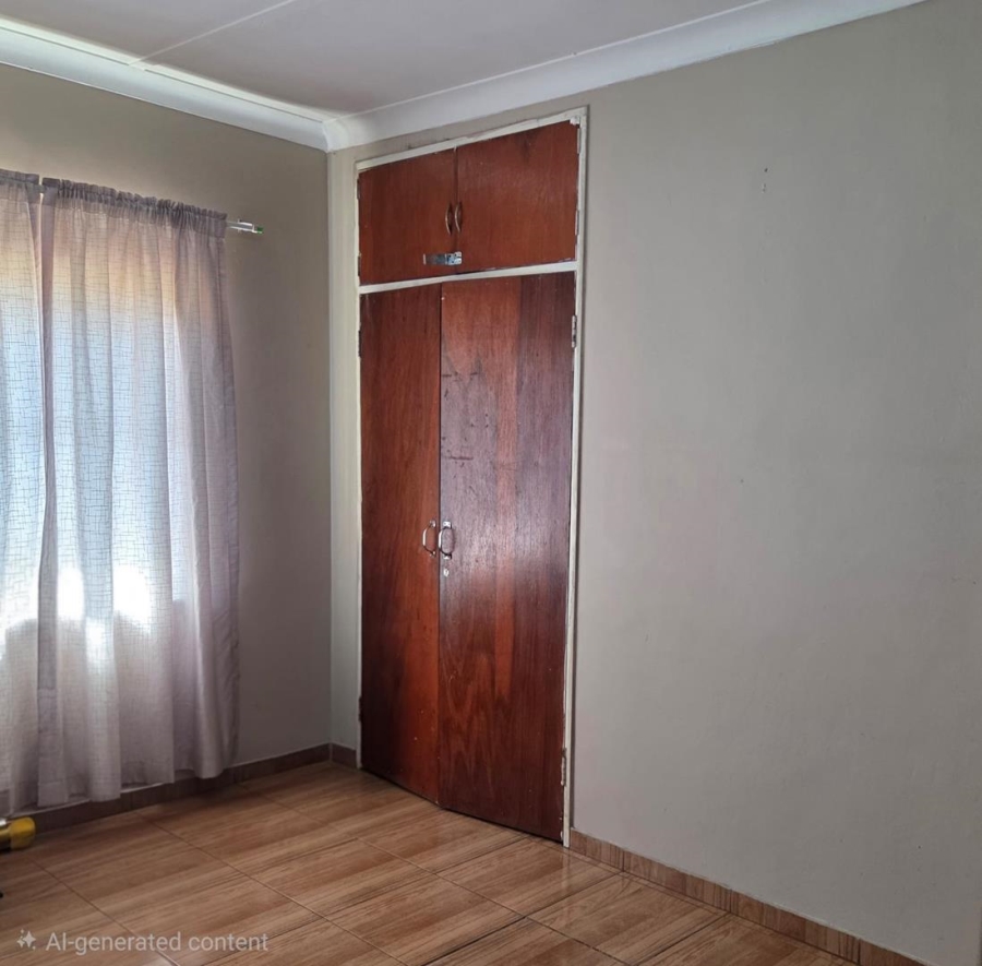 4 Bedroom Property for Sale in Tulisa Park Gauteng