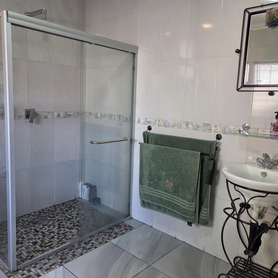 4 Bedroom Property for Sale in Tulisa Park Gauteng