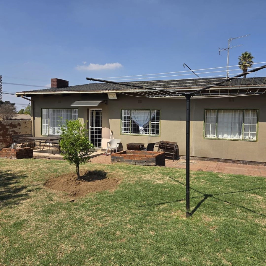 4 Bedroom Property for Sale in Tulisa Park Gauteng