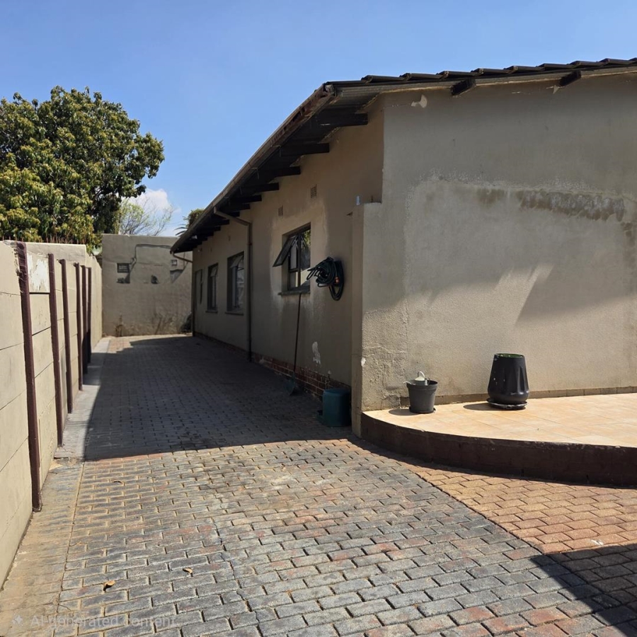 4 Bedroom Property for Sale in Tulisa Park Gauteng
