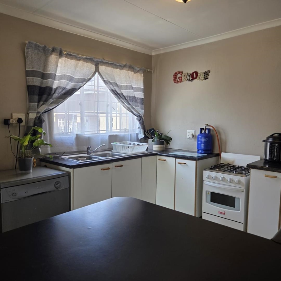 4 Bedroom Property for Sale in Tulisa Park Gauteng
