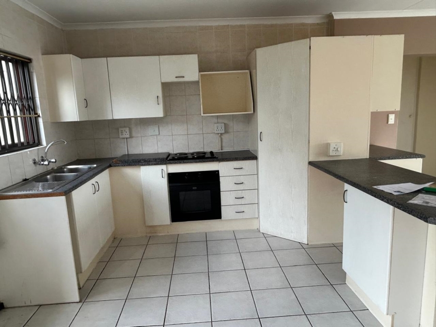 2 Bedroom Property for Sale in Winchester Hills Gauteng