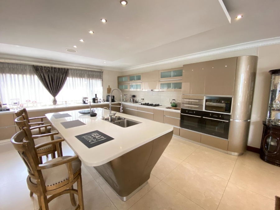 5 Bedroom Property for Sale in Aspen Hills Gauteng