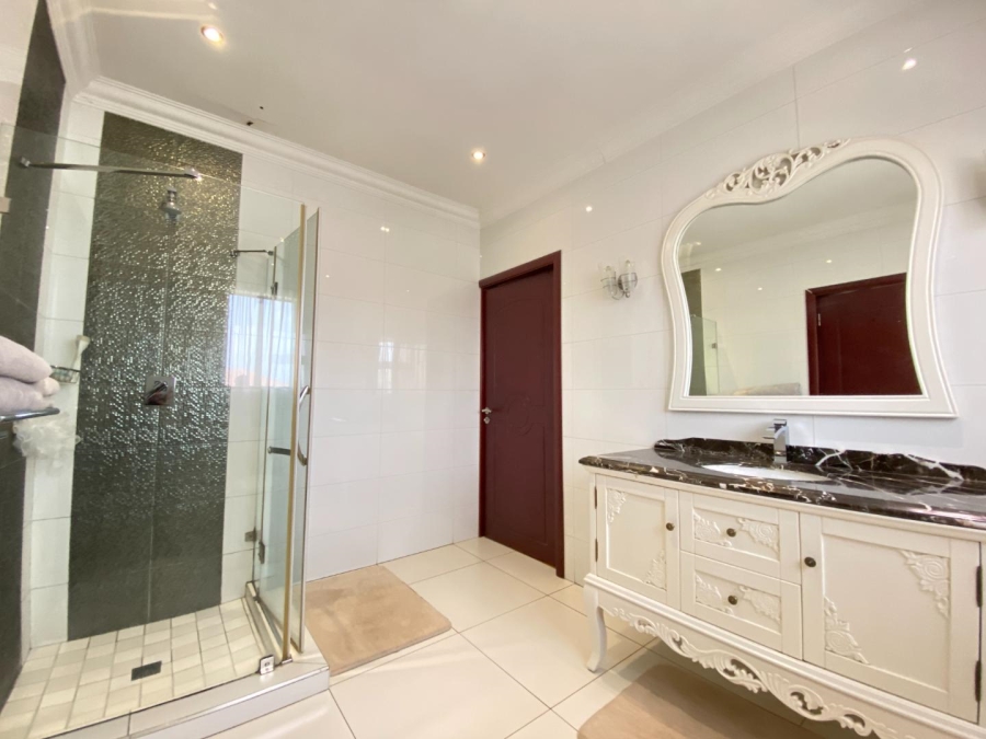 5 Bedroom Property for Sale in Aspen Hills Gauteng
