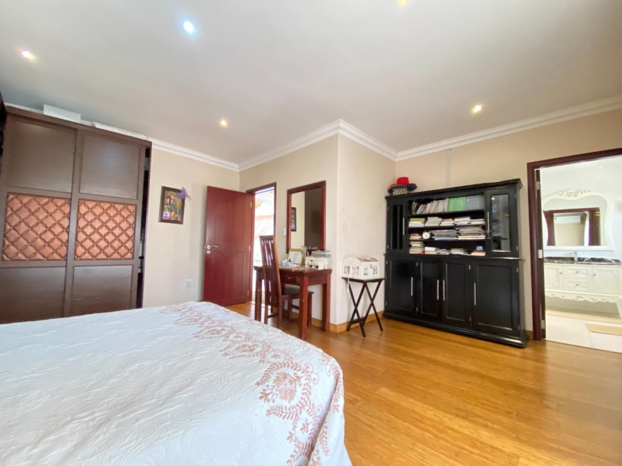 5 Bedroom Property for Sale in Aspen Hills Gauteng
