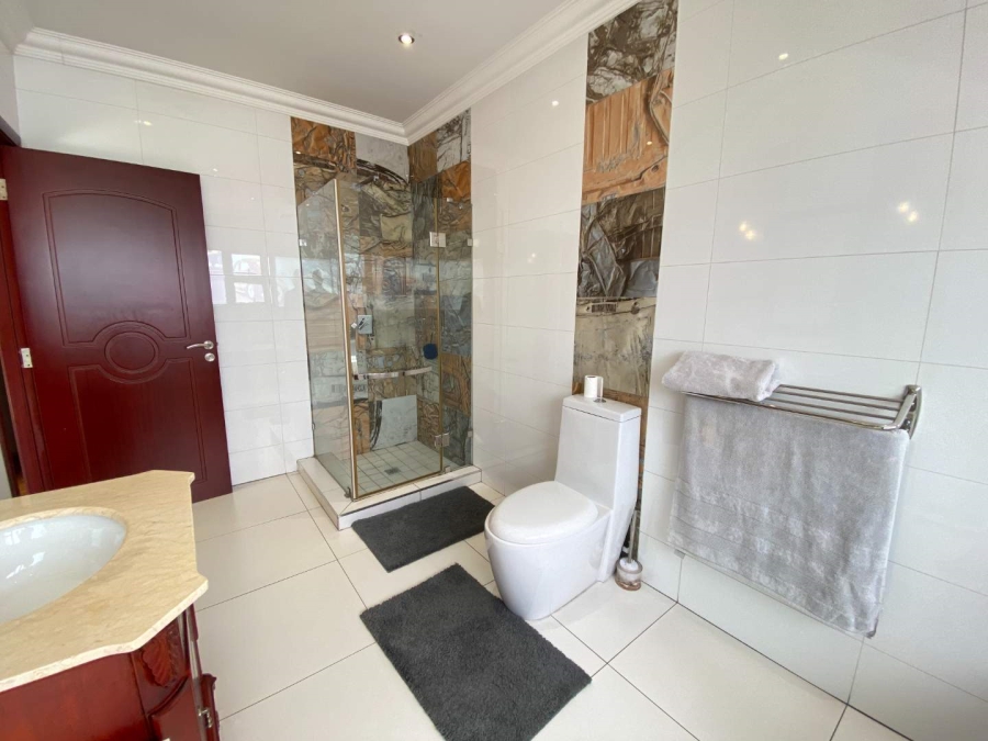 5 Bedroom Property for Sale in Aspen Hills Gauteng