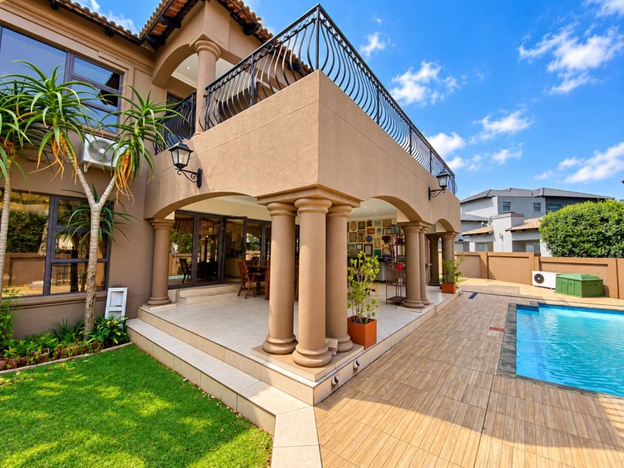 5 Bedroom Property for Sale in Aspen Hills Gauteng