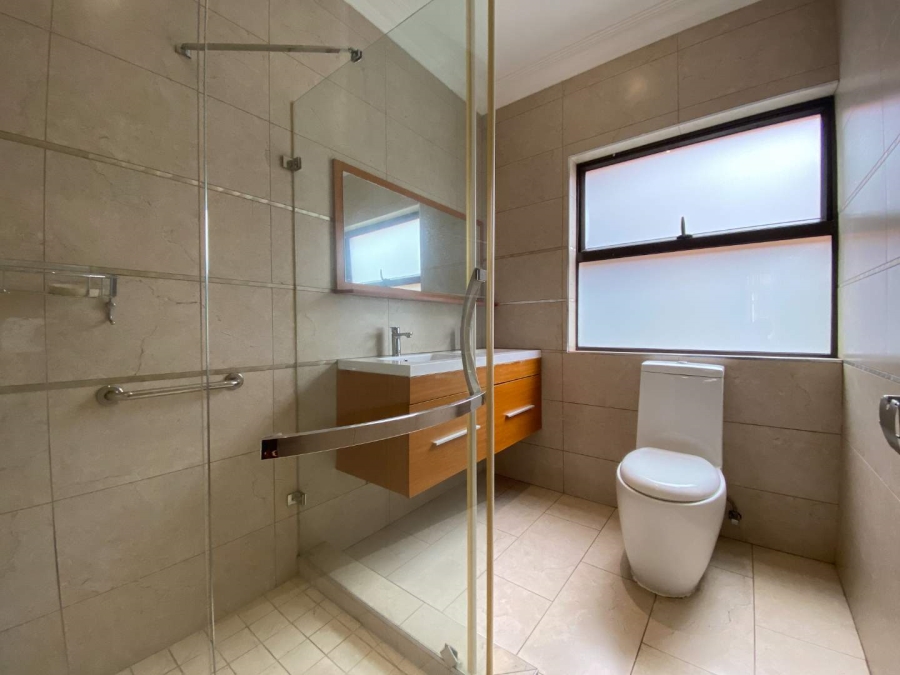 5 Bedroom Property for Sale in Aspen Hills Gauteng