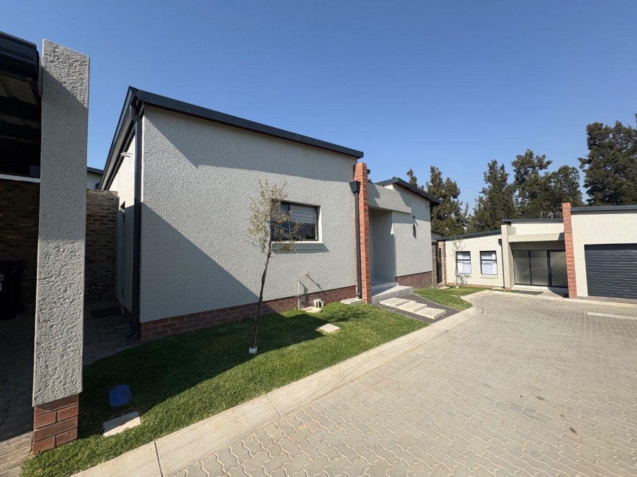 To Let 2 Bedroom Property for Rent in Carlswald Gauteng