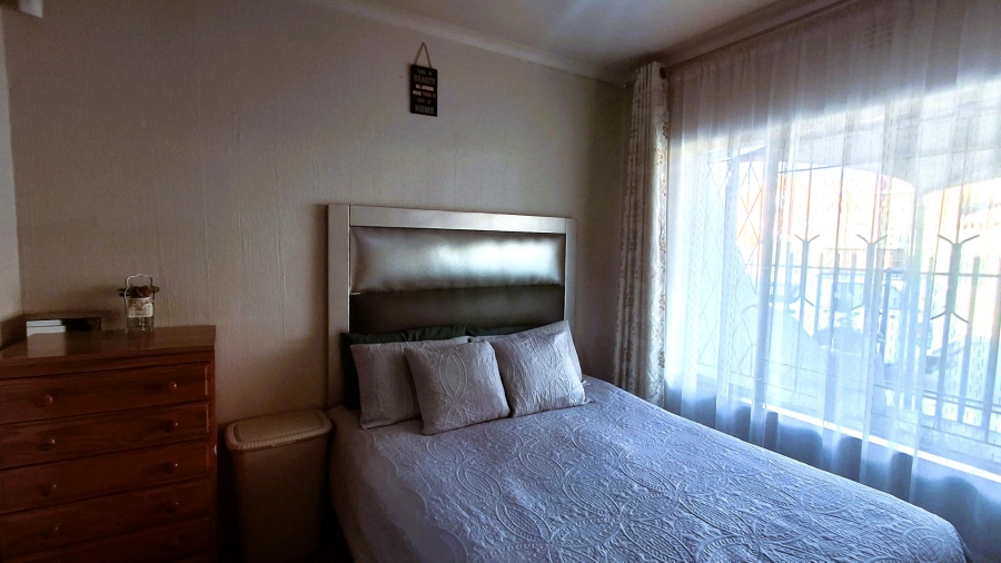 3 Bedroom Property for Sale in Actonville Gauteng