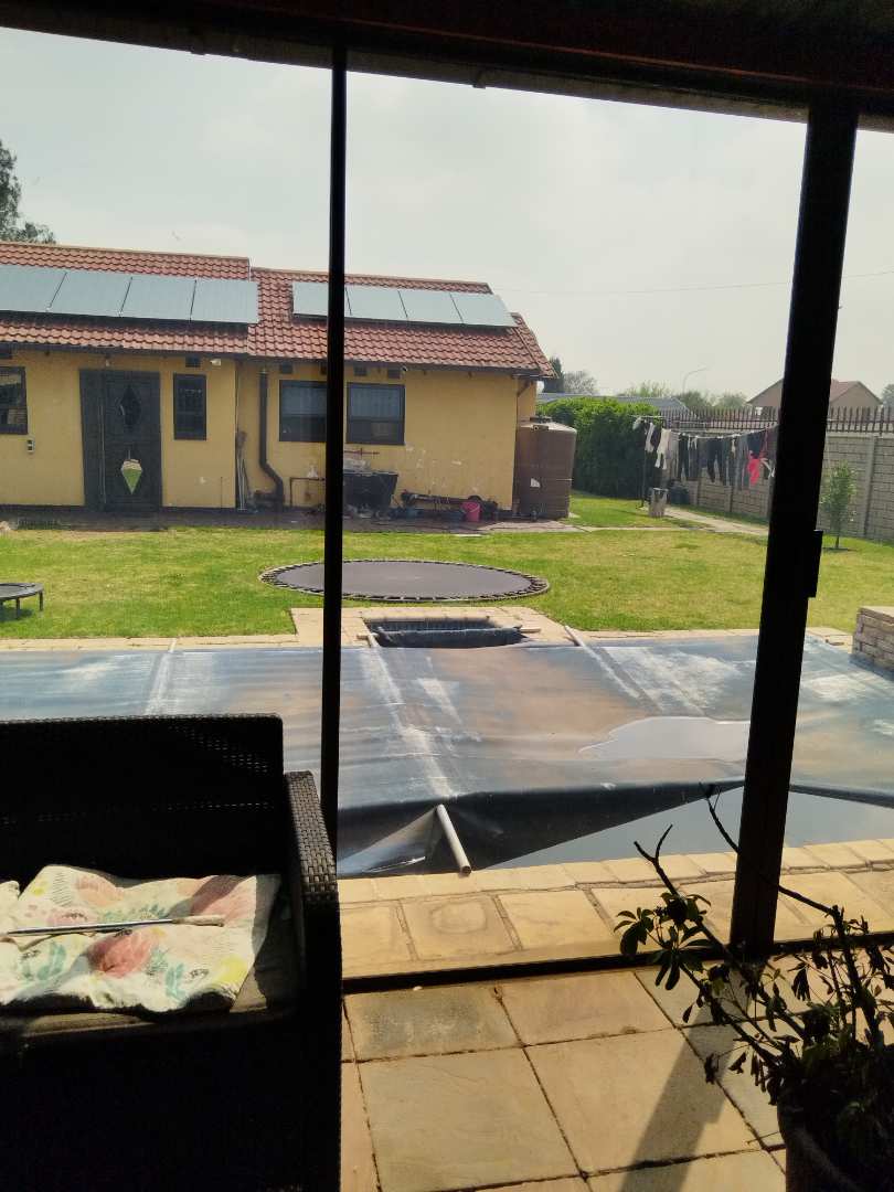 3 Bedroom Property for Sale in Bakerton Gauteng