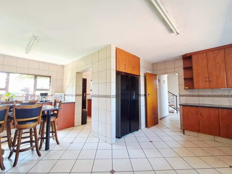 5 Bedroom Property for Sale in Albemarle Ext 2 Gauteng