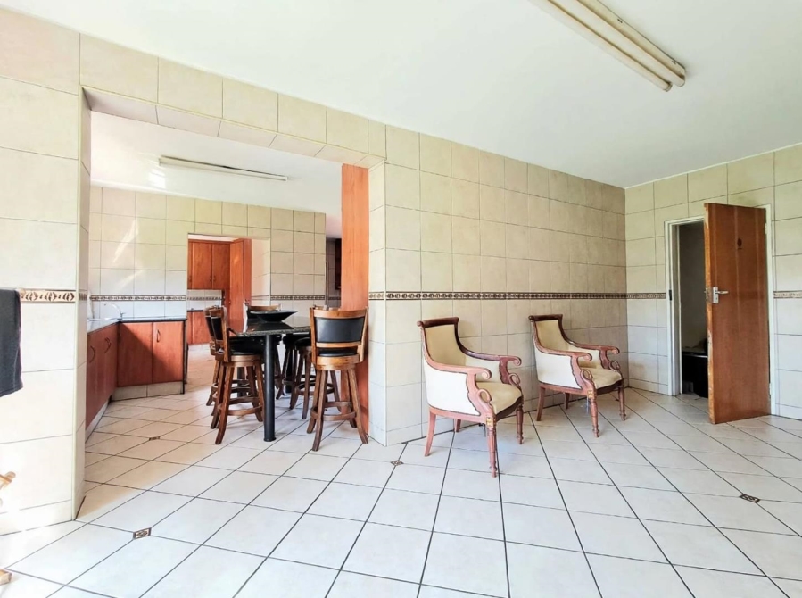5 Bedroom Property for Sale in Albemarle Ext 2 Gauteng