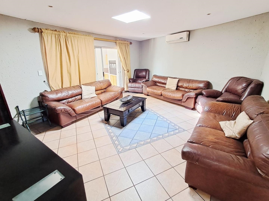 5 Bedroom Property for Sale in Albemarle Ext 2 Gauteng