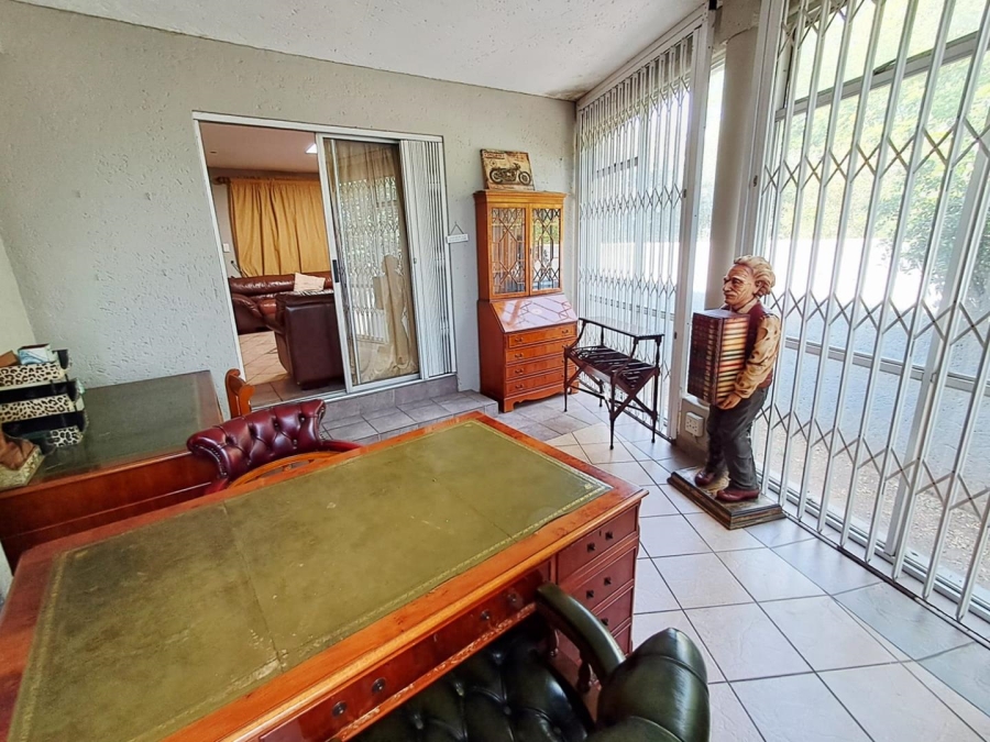 5 Bedroom Property for Sale in Albemarle Ext 2 Gauteng