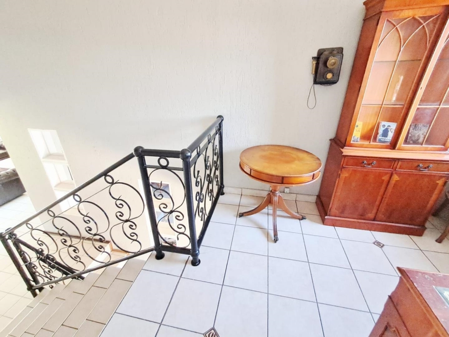 5 Bedroom Property for Sale in Albemarle Ext 2 Gauteng