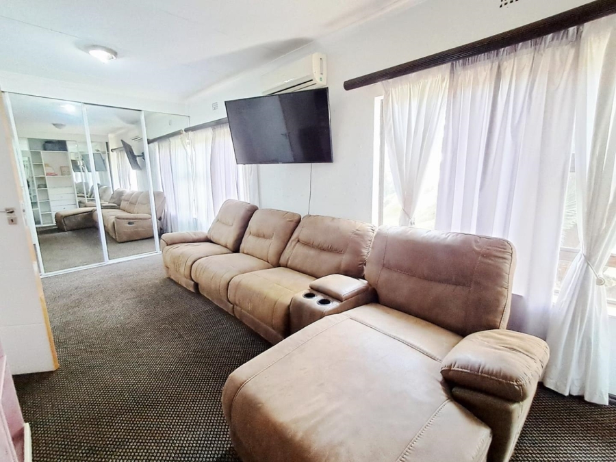 5 Bedroom Property for Sale in Albemarle Ext 2 Gauteng