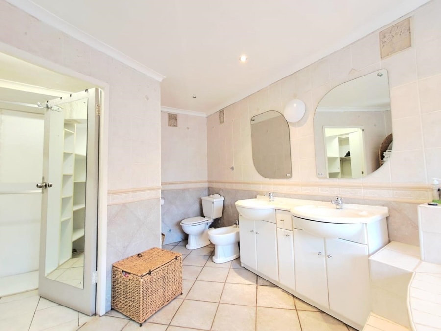 5 Bedroom Property for Sale in Albemarle Ext 2 Gauteng
