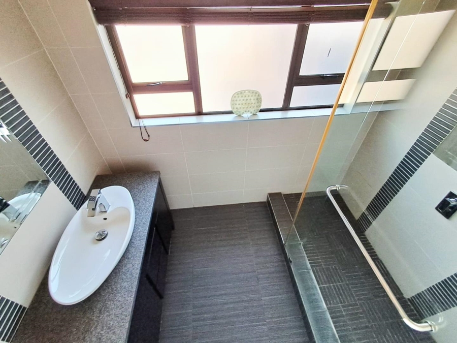 5 Bedroom Property for Sale in Albemarle Ext 2 Gauteng
