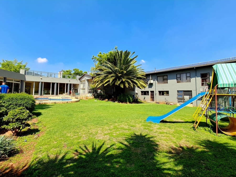 5 Bedroom Property for Sale in Albemarle Ext 2 Gauteng