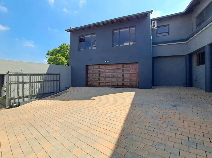 5 Bedroom Property for Sale in Albemarle Ext 2 Gauteng