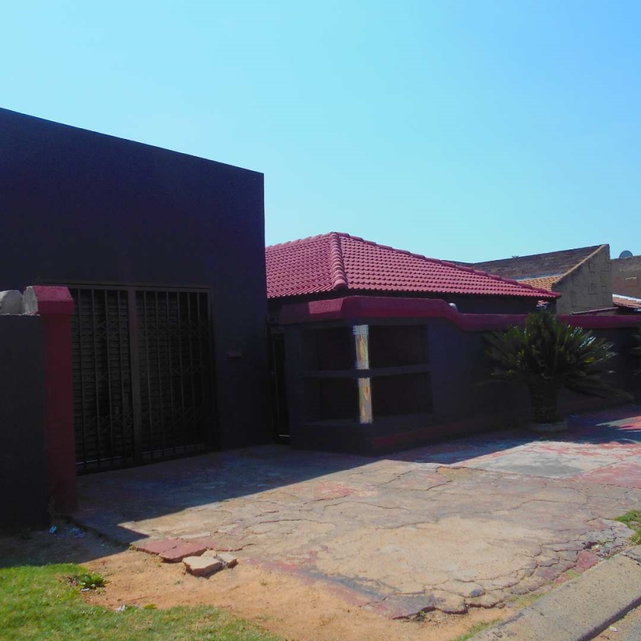 0 Bedroom Property for Sale in Siluma View Gauteng