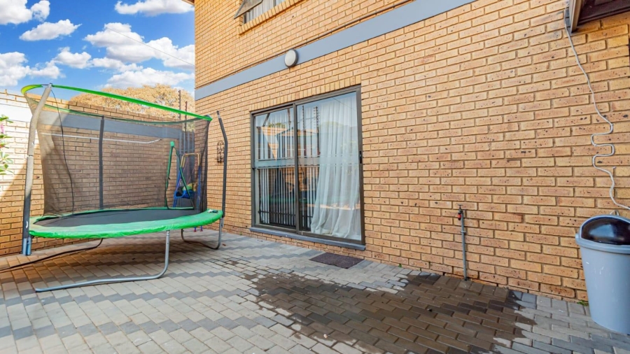 3 Bedroom Property for Sale in Elandshaven Gauteng